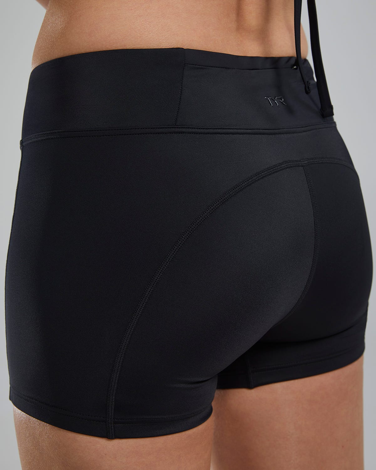 ::001 Black