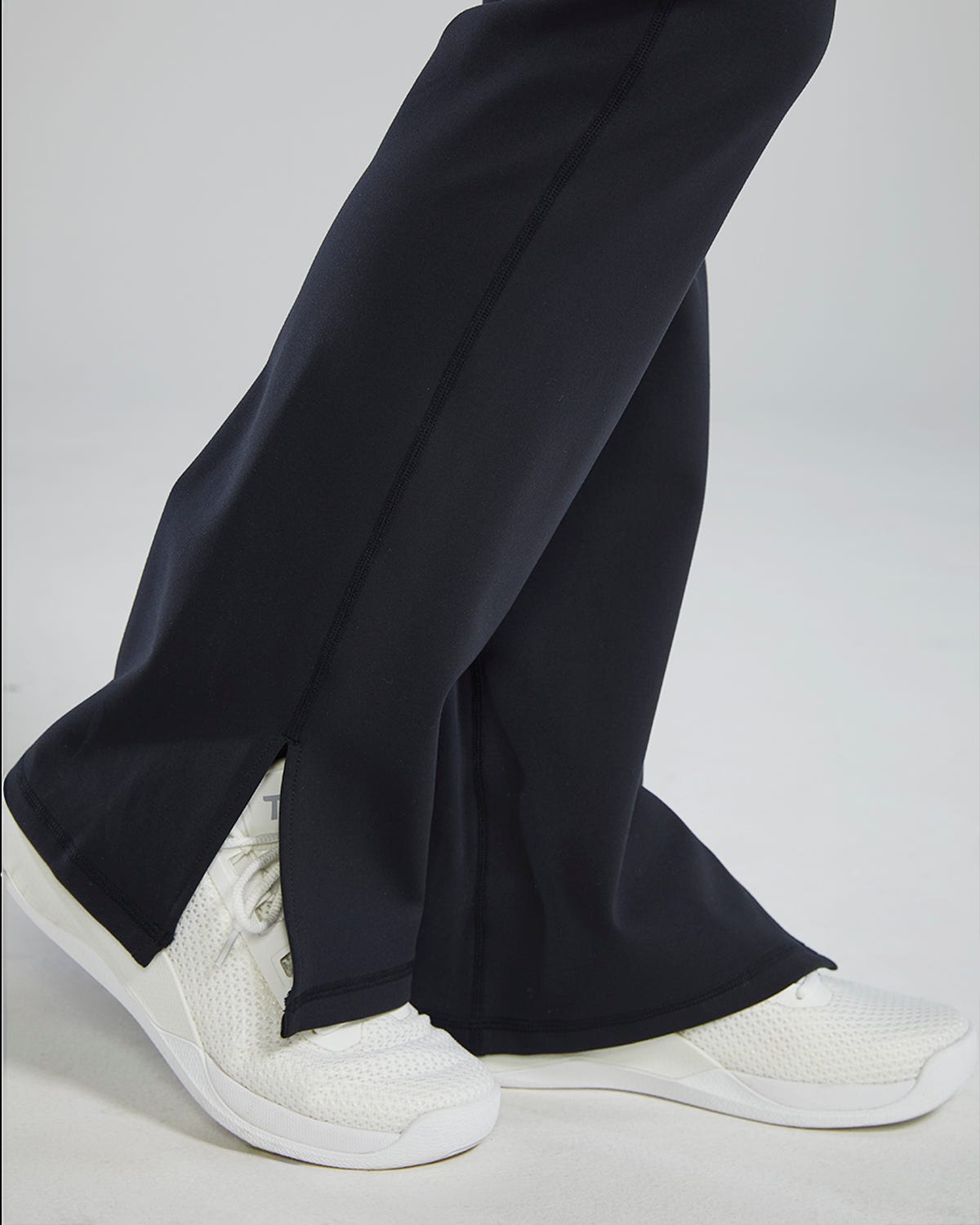 ::001 Black