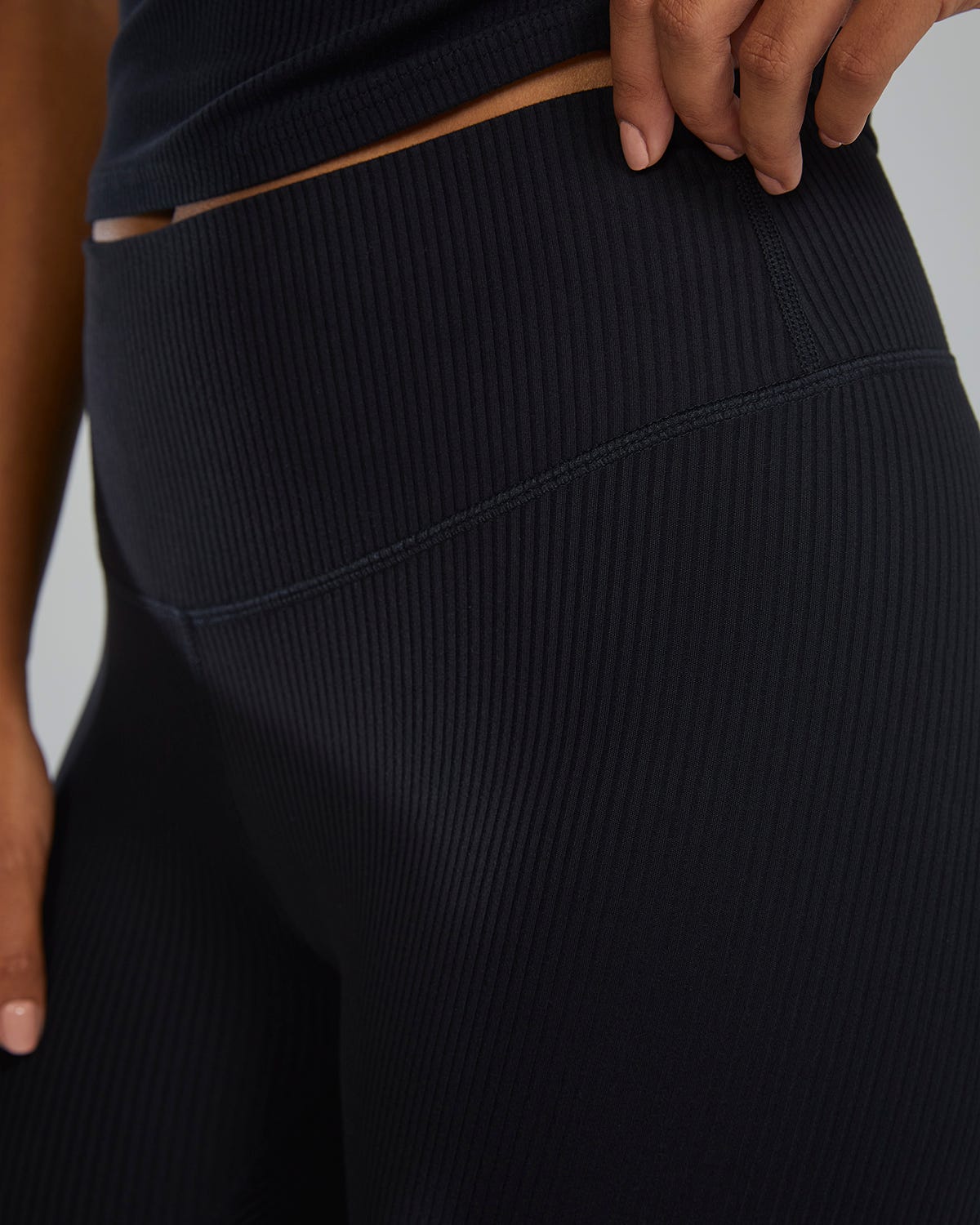::001 Black