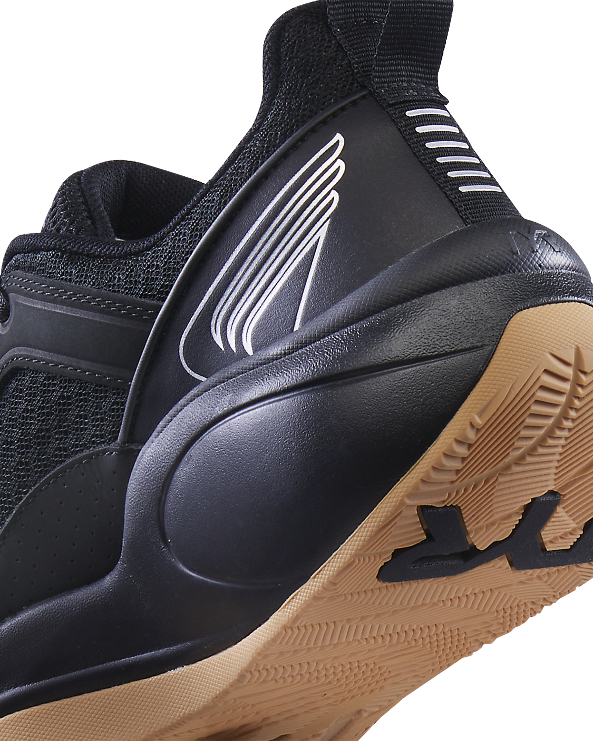 ::544 Black/Gum