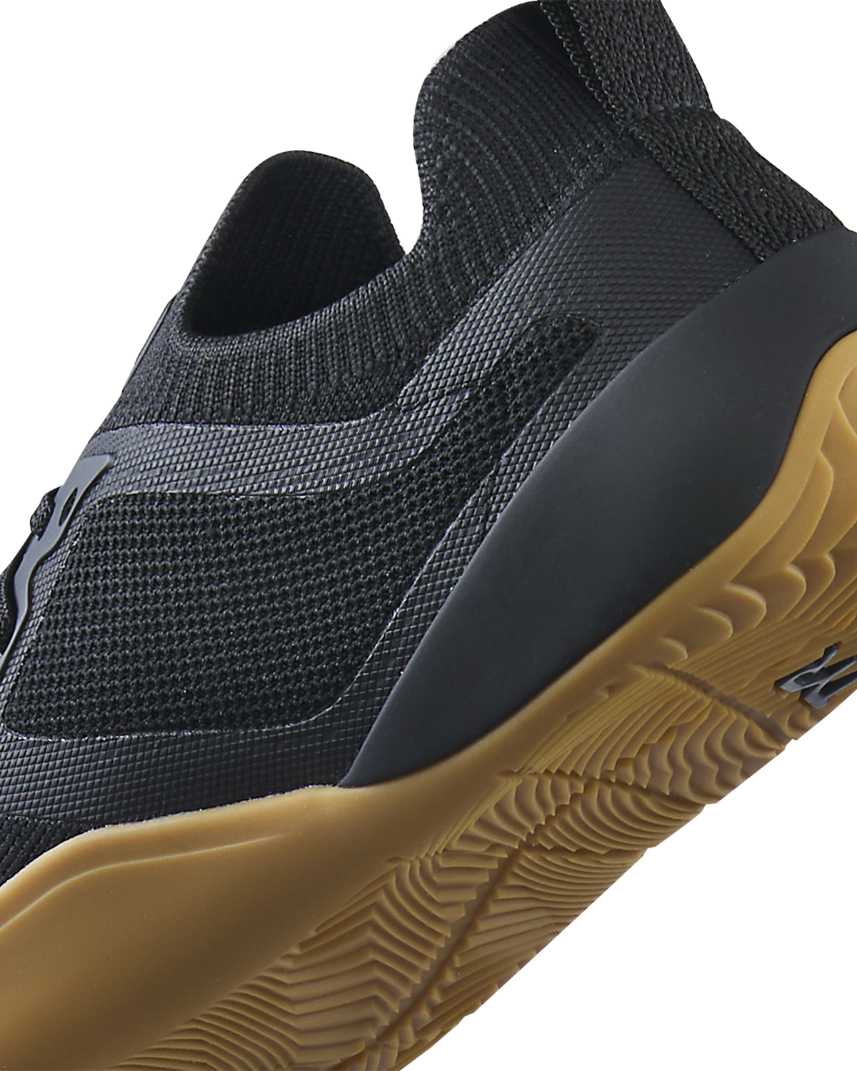 ::544 Black/Gum