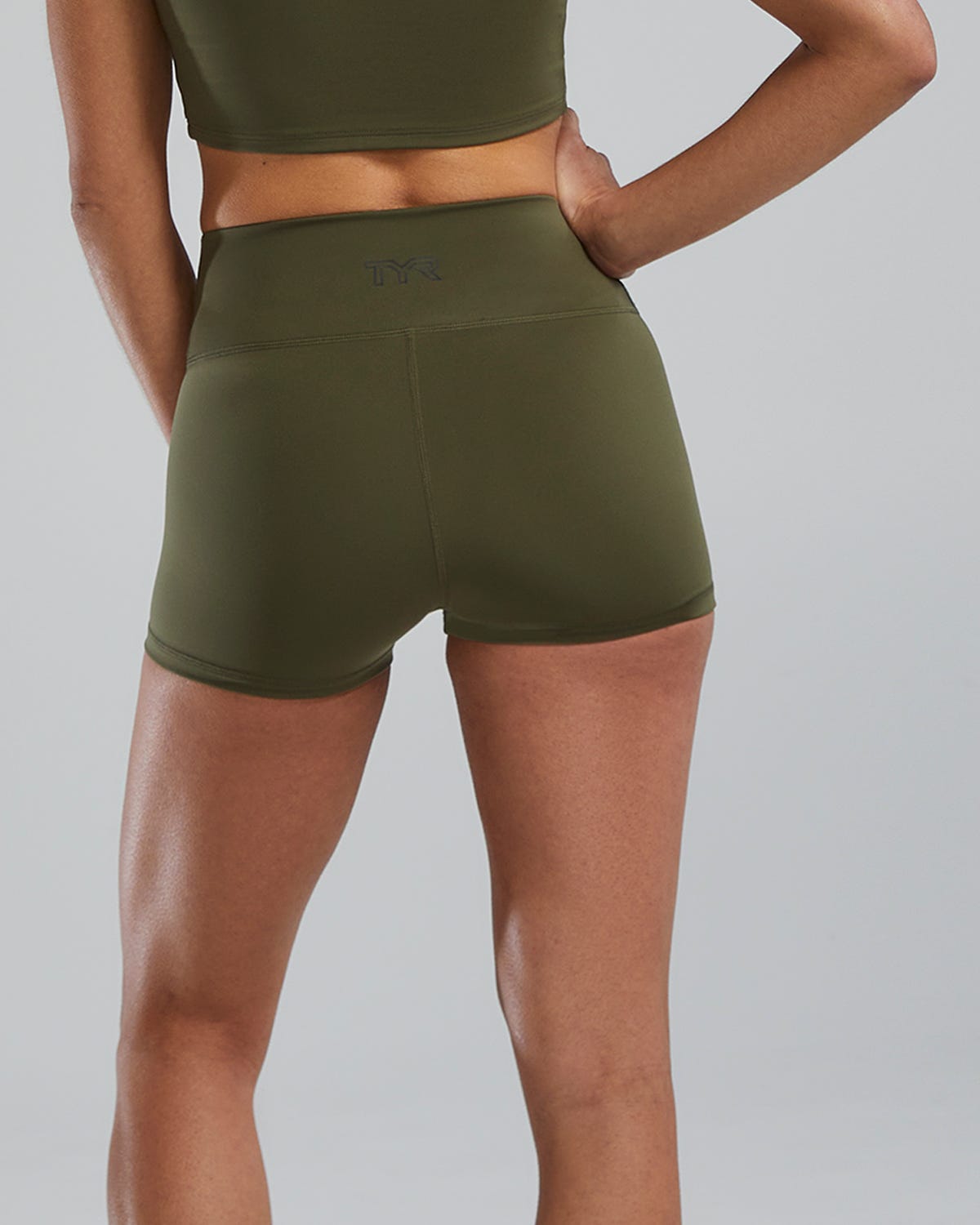 ::932 Olive Night