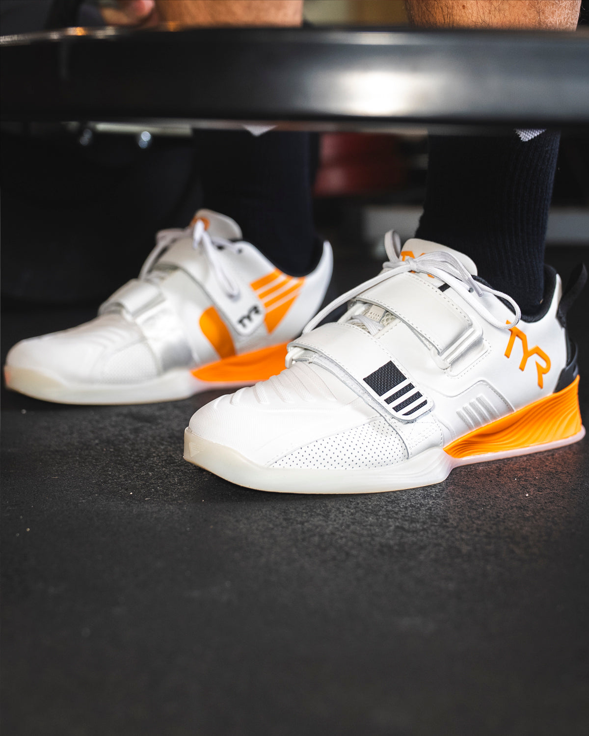 ::166 White/Orange