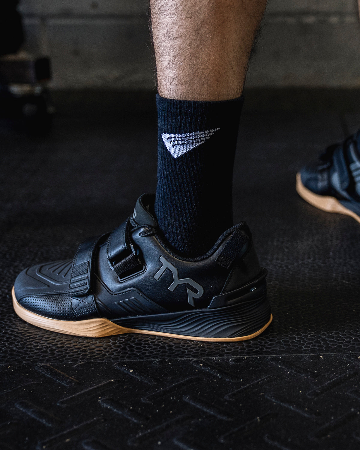 ::544 Black/Gum