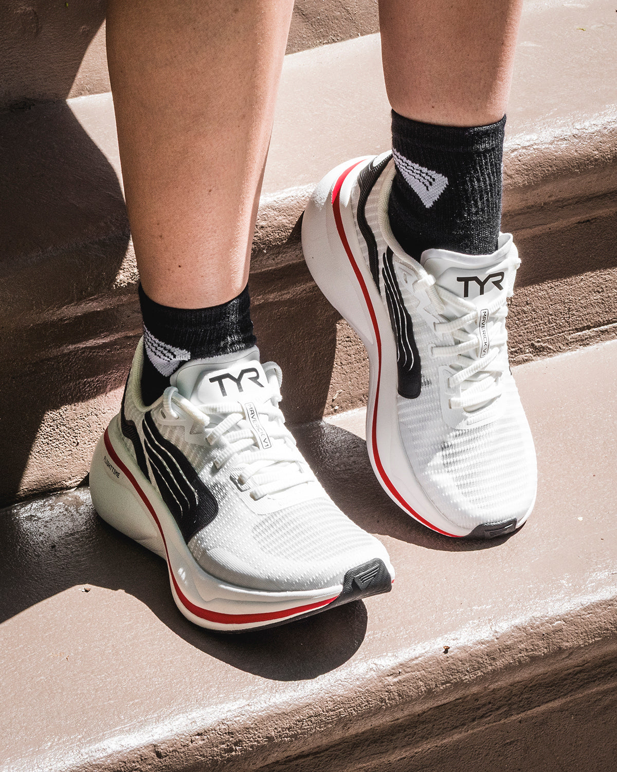 ::221 White/Black/Red