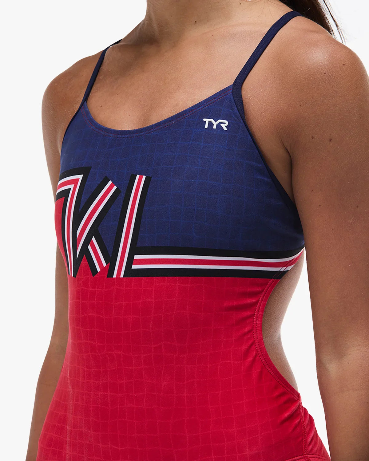 ::642 Red/Navy