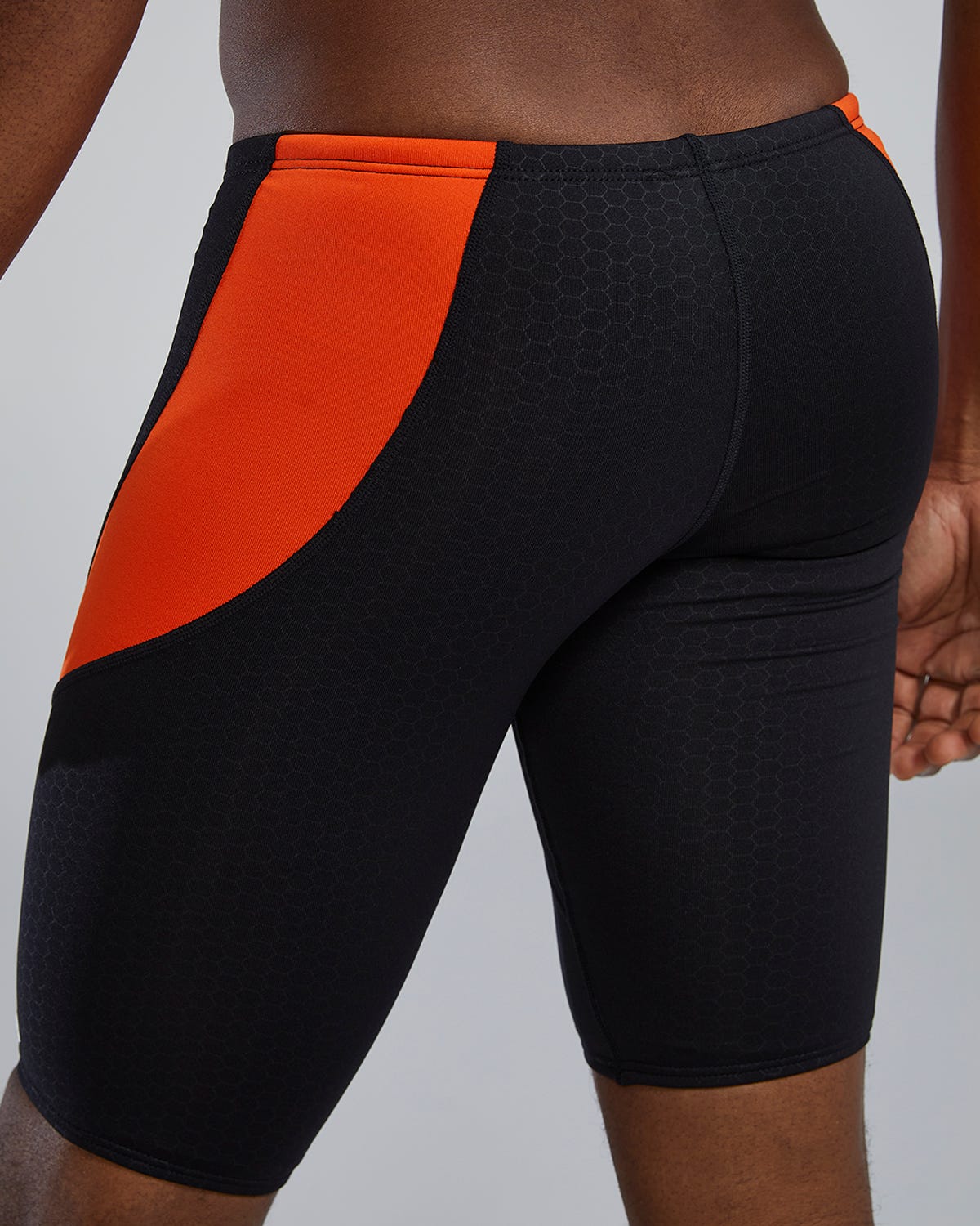 ::062 Black/Orange
