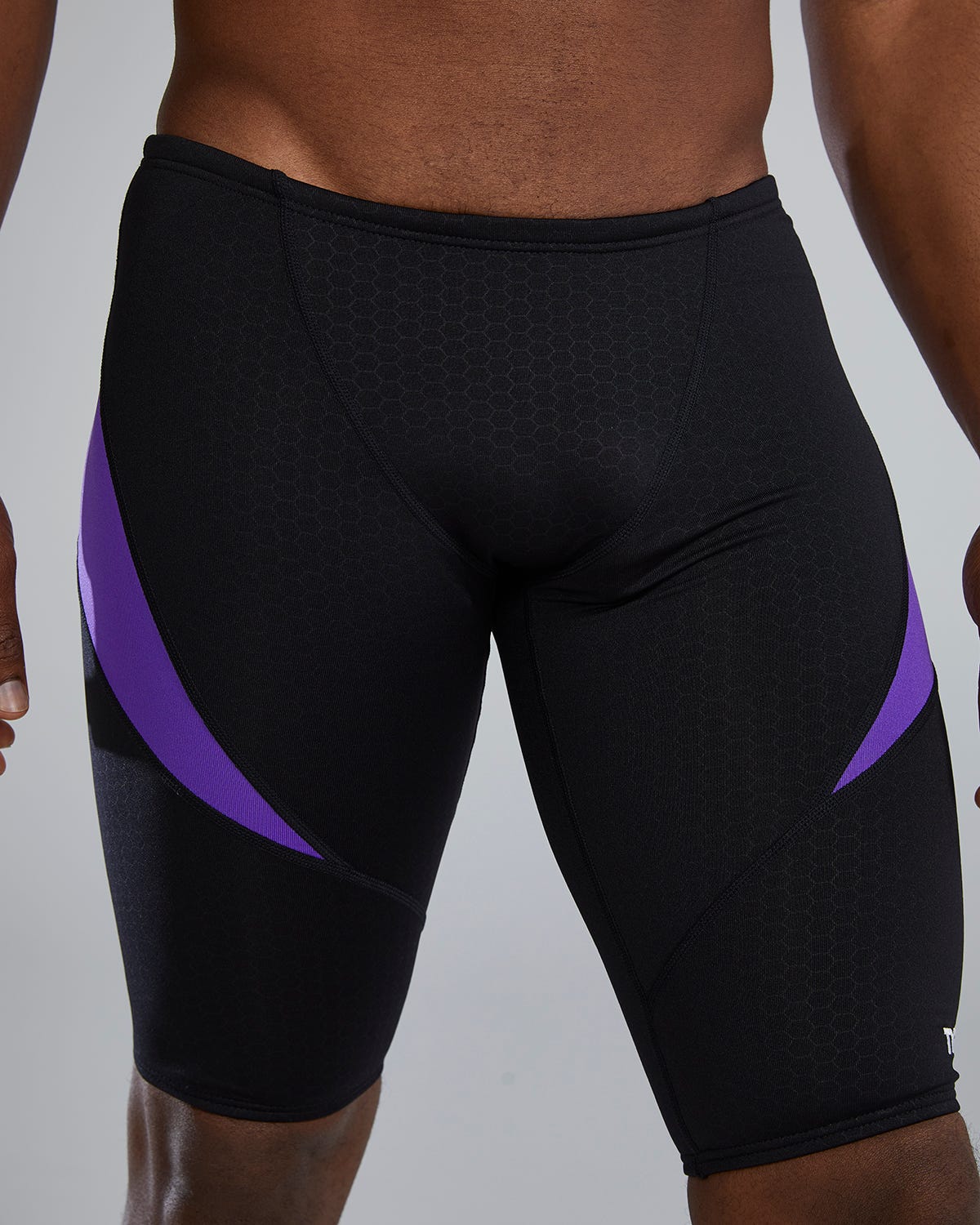 ::068 Black/Purple