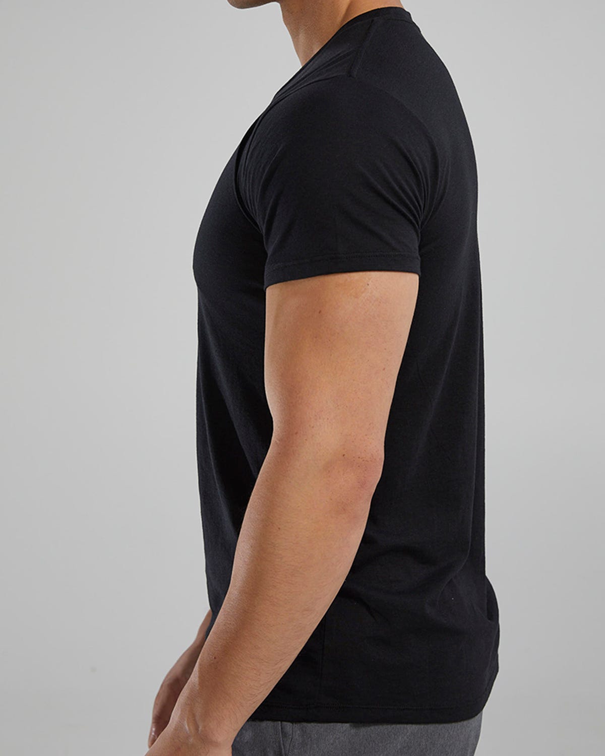 ::001 Black