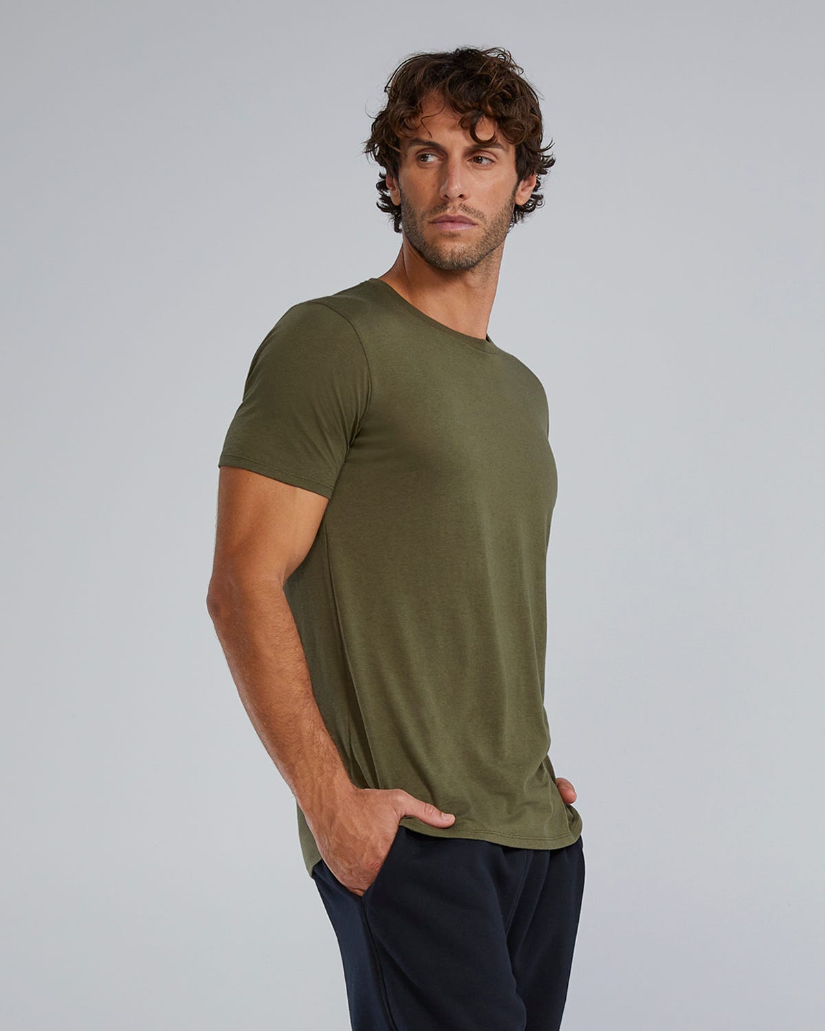 ::932 Olive Night