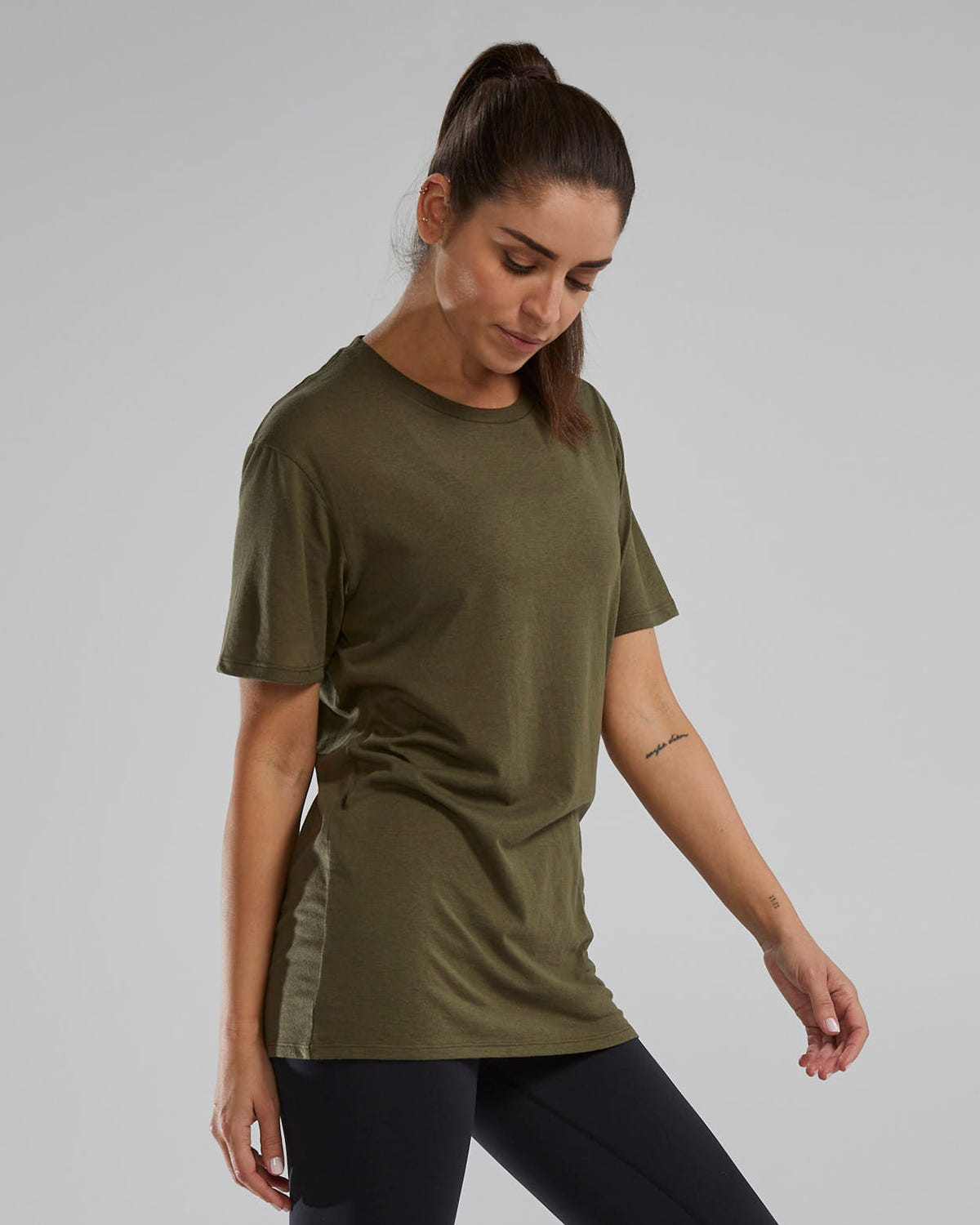 ::932 Olive Night