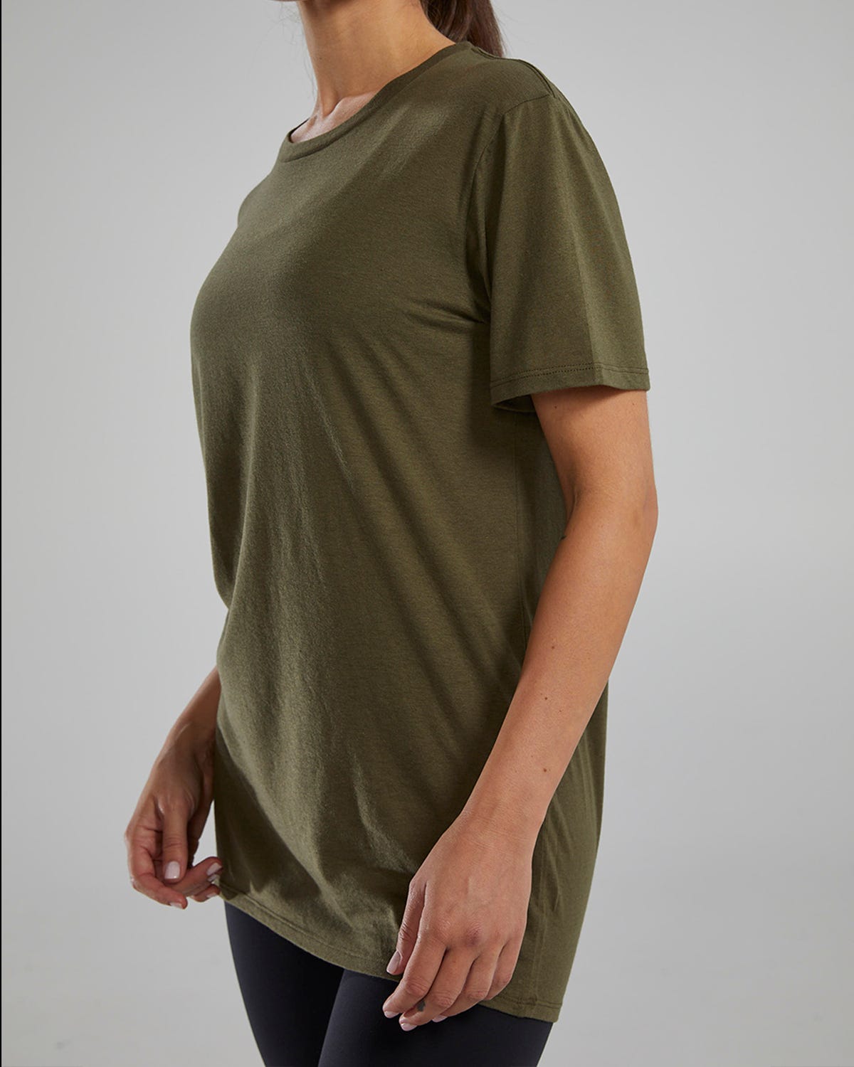 ::932 Olive Night