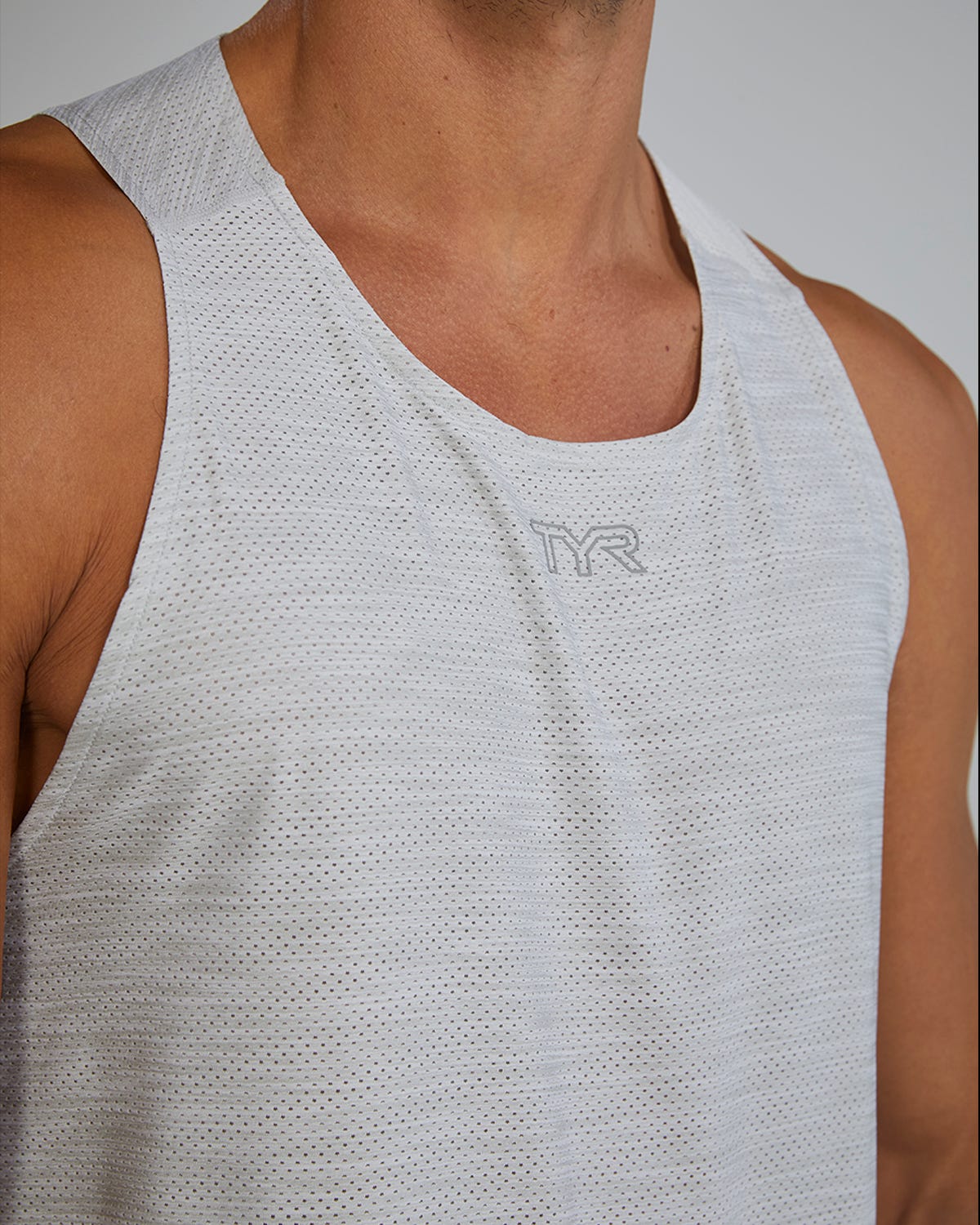 ::135 White/Gray