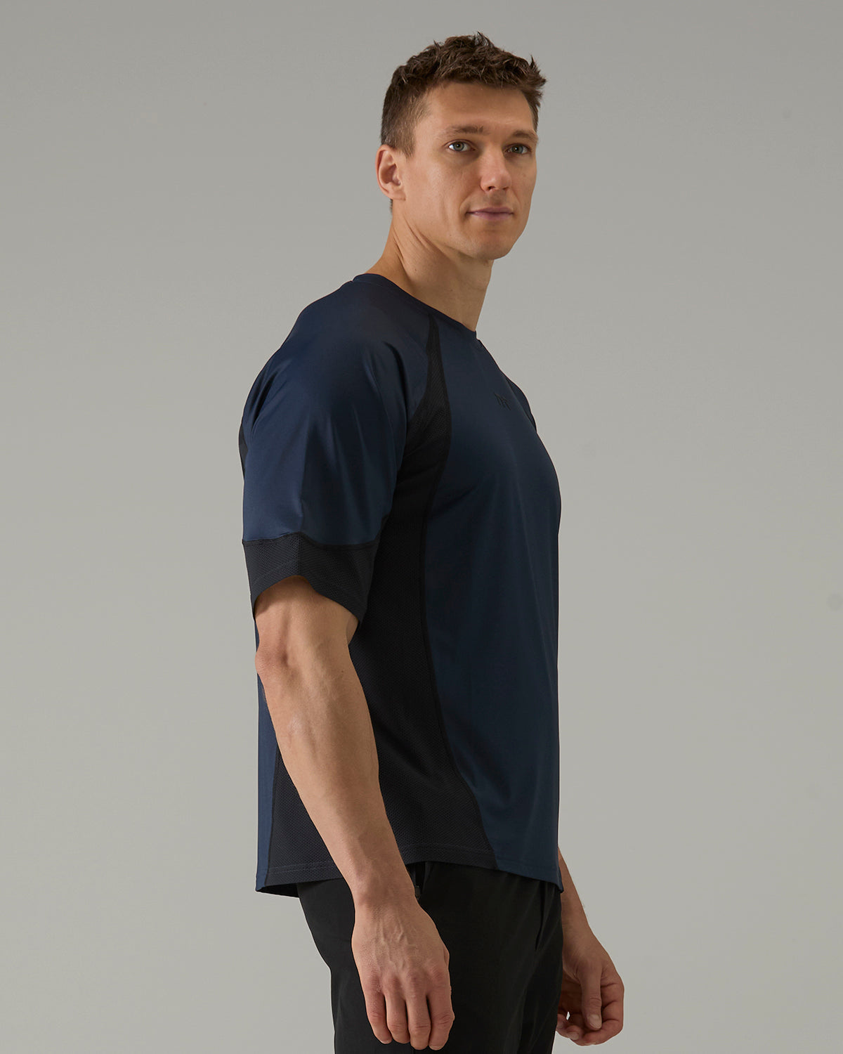::422 Blue/Black