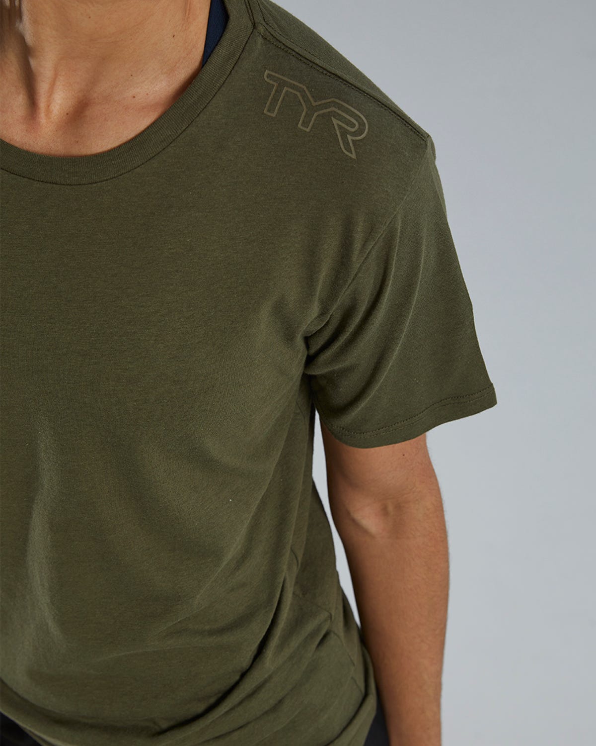 ::932 Olive Night