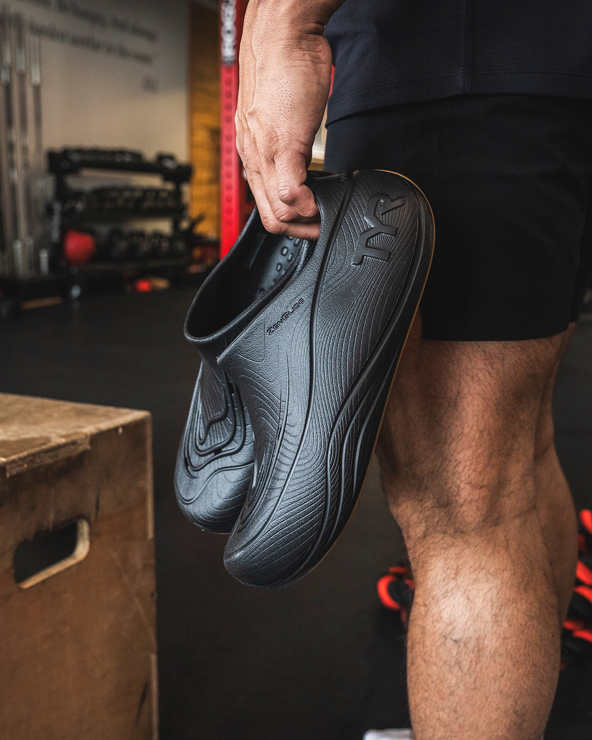 ::544 Black/Gum