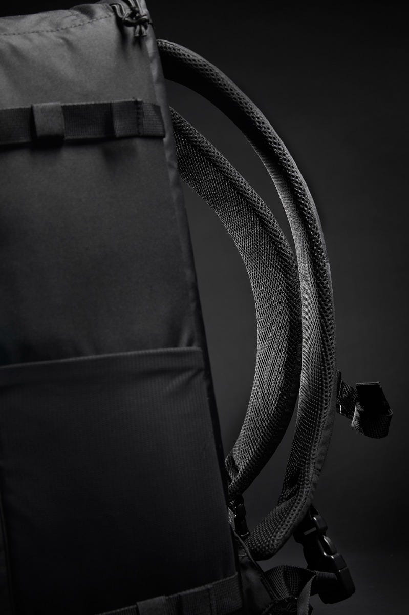 ::001 Black