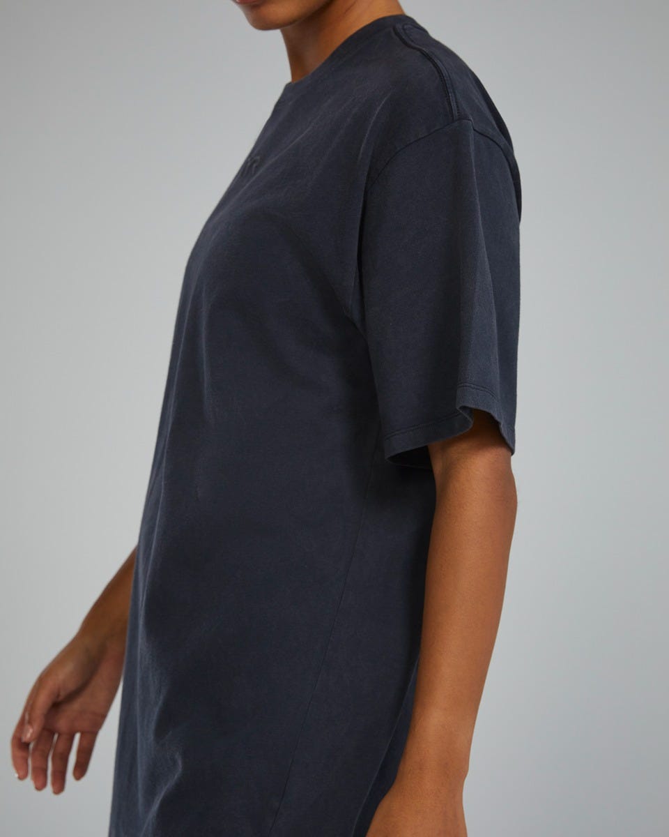 ::001 Black